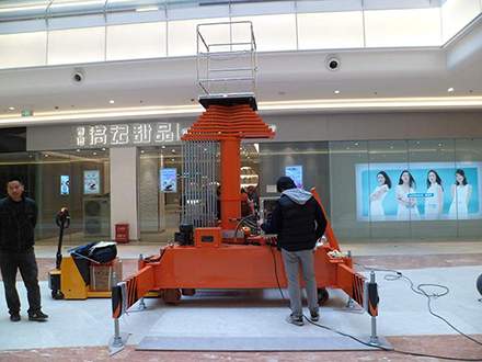 套筒式升降機(jī)